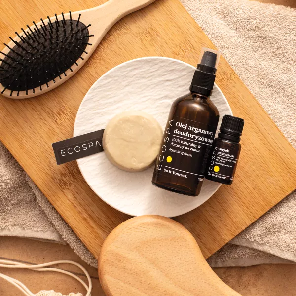 Szampon w kostce do włosów suchych z masłem kakaowym