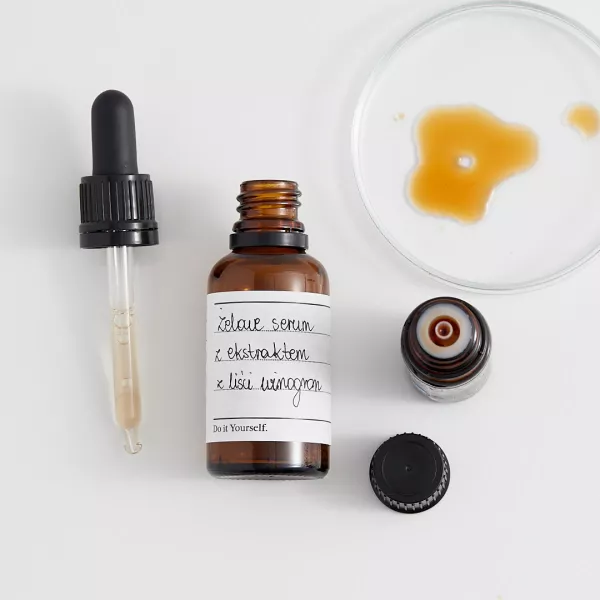 Żelowe serum z ekstraktem z liści winogron 3%