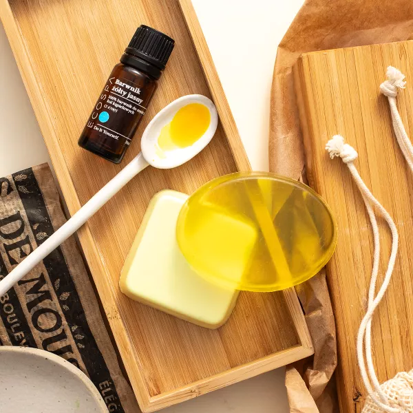 Barwnik żółty jasny