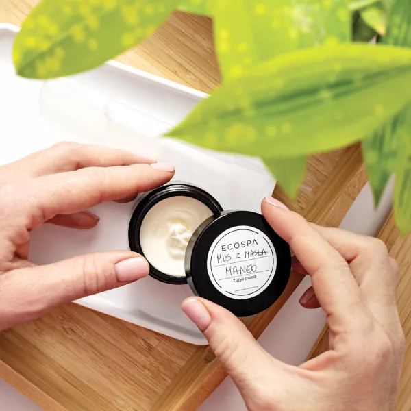 Regenerujący mus do ciała z mango