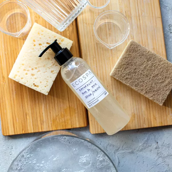 Naturalny płyn do mycia szkła i naczyń