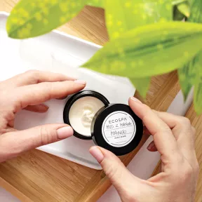 Regenerujący mus do ciała z mango