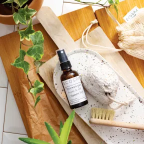 Regenerująca oliwka do stóp i pięt z olejkiem drzewa herbacianego