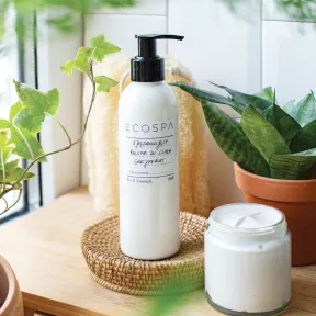 Ujędrniający balsam do ciała z olejem makadamia, olejkiem grejpfrutowym i cynamonowym