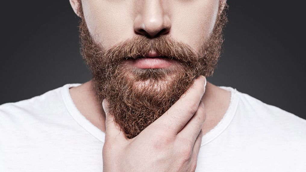 Jak dbać o zarost? Pielęgnacja brody i wąsów