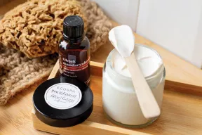 Mandarynkowy krem z bazy przeciw rozstępom