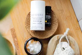 Intensywnie regenerujący krem-maska do stóp z olejem kokosowym i winogronowym