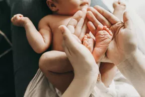 Jak dbać o skórę dzieci zimą? Bezpieczne naturalne sposoby pielęgnacji