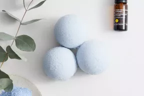 Błękitne kule kąpielowe