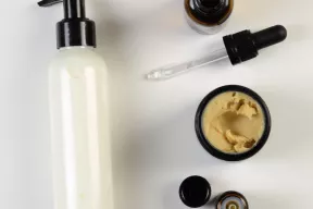 Balsam z masłem kawowym i ekstraktem CO2 z marchwi do pielęgnacji skóry opalonej