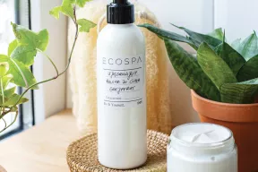 Ujędrniający balsam do ciała z olejem makadamia, olejkiem grejpfrutowym i cynamonowym