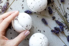 Musujące kule kąpielowe - lawendowe pole