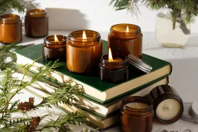 Świece sojowe z naturalnymi zapachami – świąteczny prezent DIY